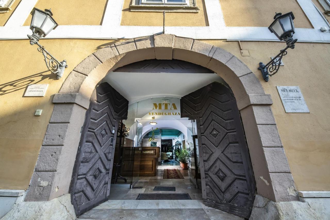 Academy Pension Budapesta Exterior foto